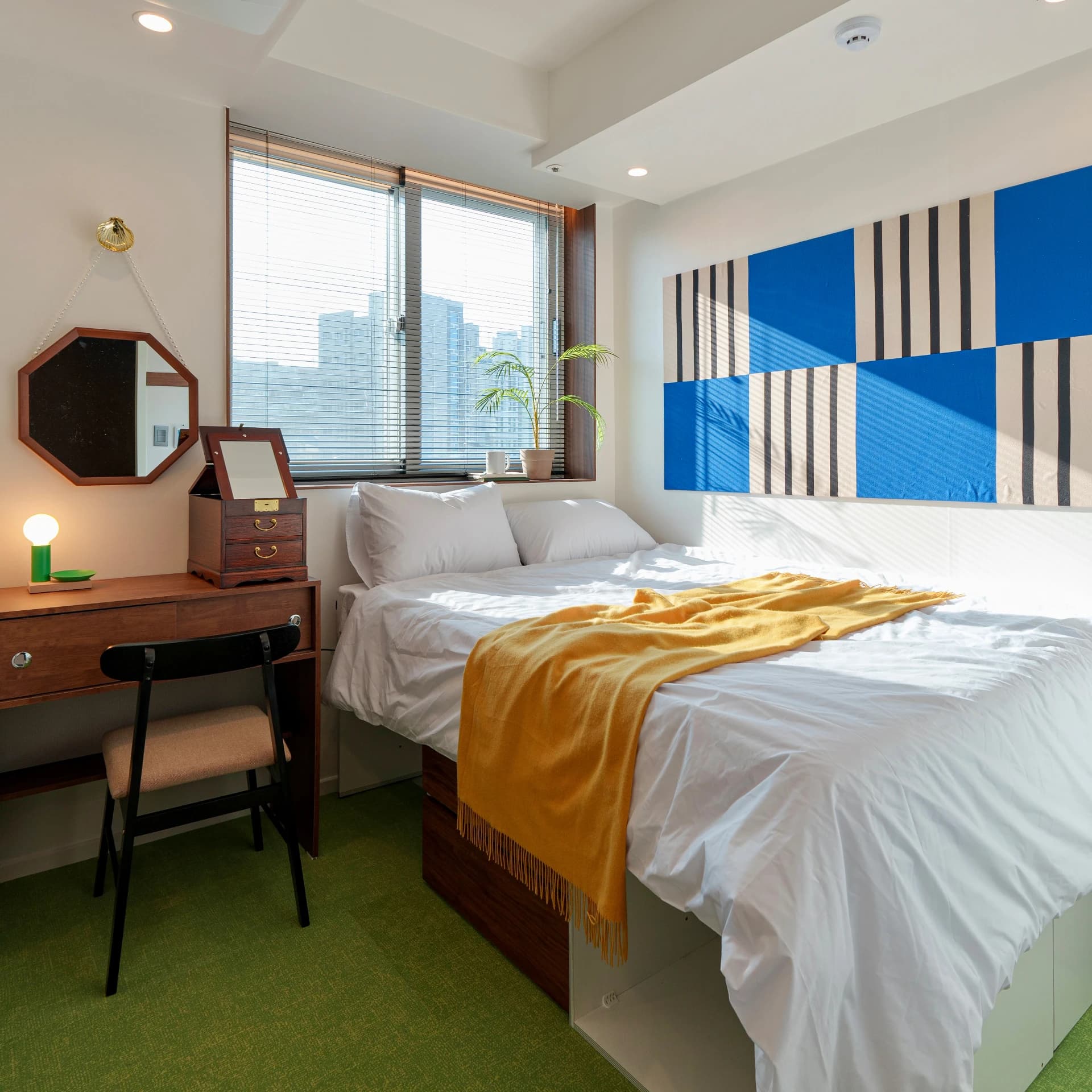 북아현동 '어니스티스테이션' | --PY | 스테이